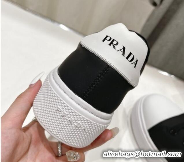 Charming Prada leather sneakers with Logo Print Black/White 719146