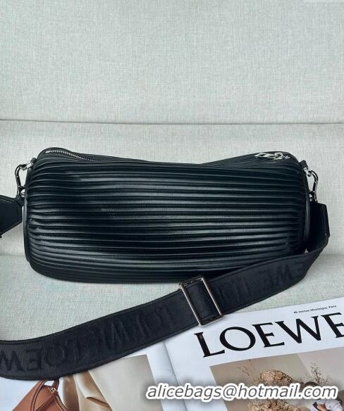 Famous Brand Loewe Large Bracelet Pouch Tubular Bag In Pleated Nappa Leather LW9752 Black 2024