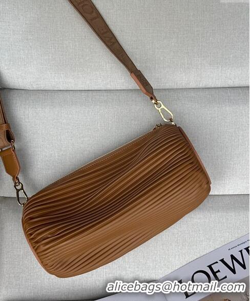 Well Crafted Loewe Large Bracelet Pouch Tubular Bag In Pleated Nappa Leather LW9752 Oak Brown 2024