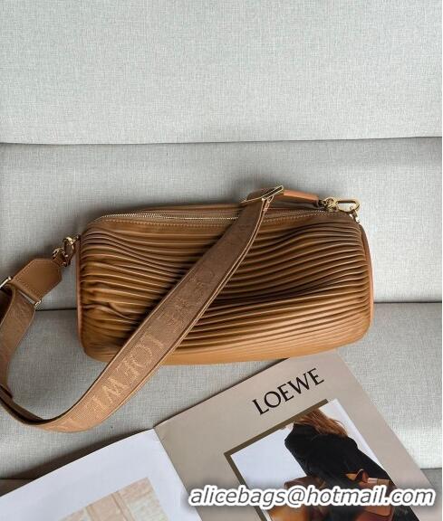 Well Crafted Loewe Large Bracelet Pouch Tubular Bag In Pleated Nappa Leather LW9752 Oak Brown 2024