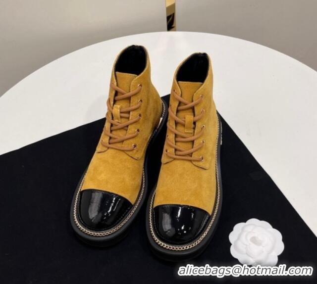 Charming Chanel Suede Lace-up Ankle Boots with Chain and Logo Yellow 722001