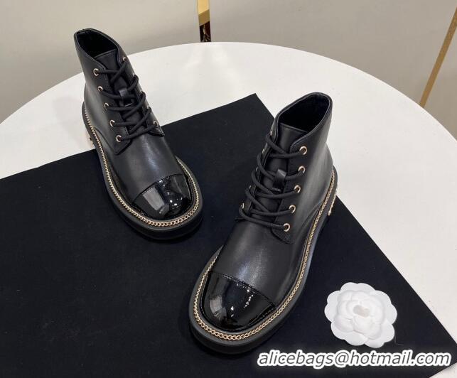 Good Quality Chanel Calfskin Lace-up Ankle Boots with Chain and Logo Black 722003