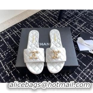 Good Quality Chanel Lambskin Flat Slides Sandal with Chain Pearl CC White 722021