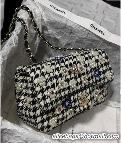 Good Product Chanel Embroidered Tweed Mini Classic Flap Bag with Pearl Bloom A69900 White/Black 2024