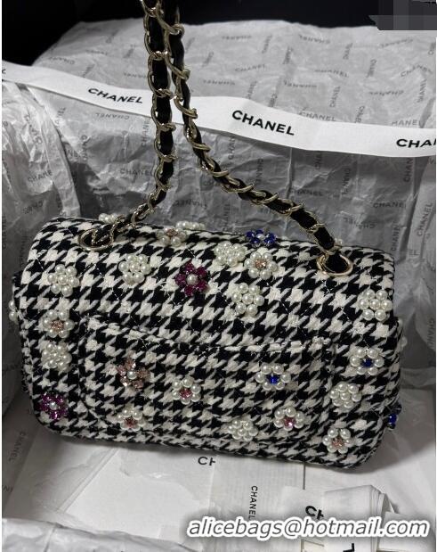 Good Product Chanel Embroidered Tweed Mini Classic Flap Bag with Pearl Bloom A69900 White/Black 2024