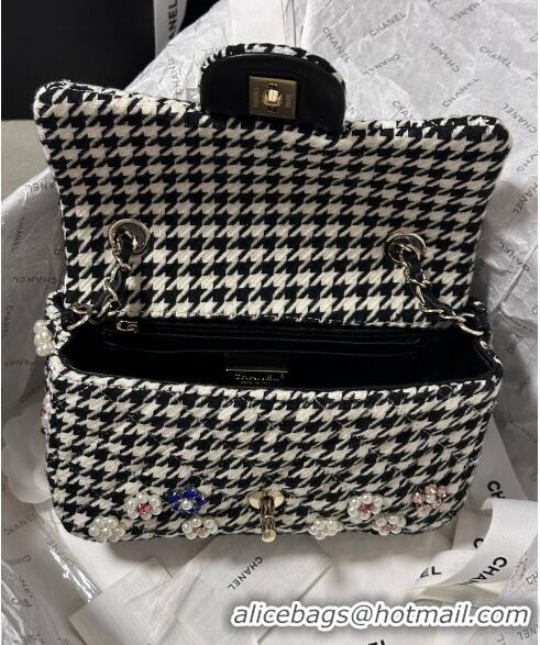 Good Product Chanel Embroidered Tweed Mini Classic Flap Bag with Pearl Bloom A69900 White/Black 2024