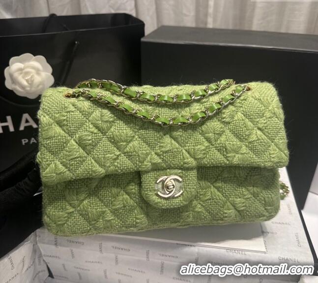 Traditional Specials Chanel Classic Tweed Medium Flap Bag A01112 Green 2024