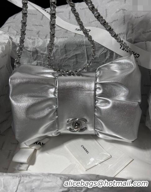 Luxurious Grade Chanel Metallic Lambskin Clutch with Chain AS5129 Silver 2024