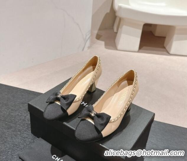 Top Design Chanel Calfskin & Grosgrain Pumps 7cm with Chain Bow Beige 722071