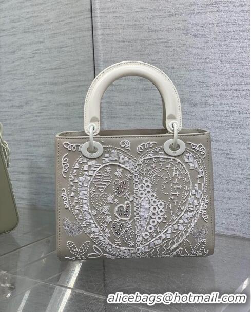 Grade Quality Dior Calfskin Lady Dior Medium Bag with Bead Embroidery D8134 White/Grey 2024