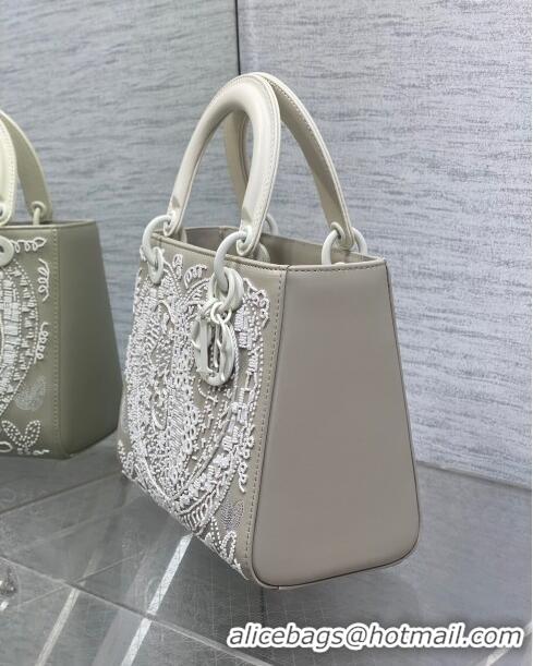 Grade Quality Dior Calfskin Lady Dior Medium Bag with Bead Embroidery D8134 White/Grey 2024