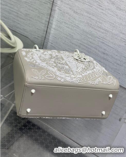 Grade Quality Dior Calfskin Lady Dior Medium Bag with Bead Embroidery D8134 White/Grey 2024