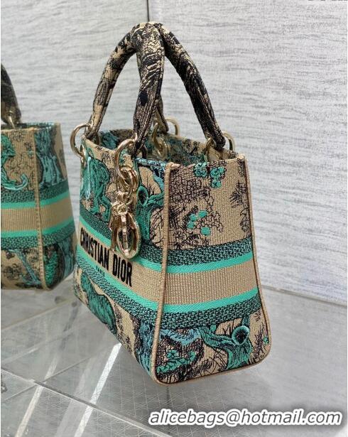 Well Crafted Medium Dioriviera Lady D-Lite Bag in Raffia with Aquamarina Toile de Jouy Sauvage Embroidery CD1402 2024