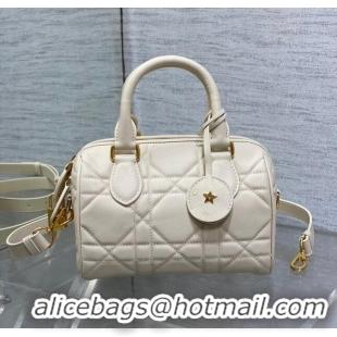 Pretty Style Dior Groove 20 Boston Bag in Macrocannage Calfskin CD5117 Beige 2024