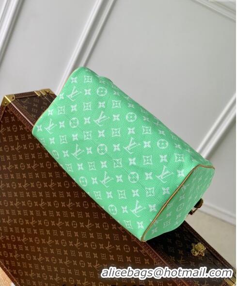 Luxurious Louis Vuitton RUNWAY Speedy P9 Bandouliere 40 Bag in Soft Calfskin M24417 Light Green 2024