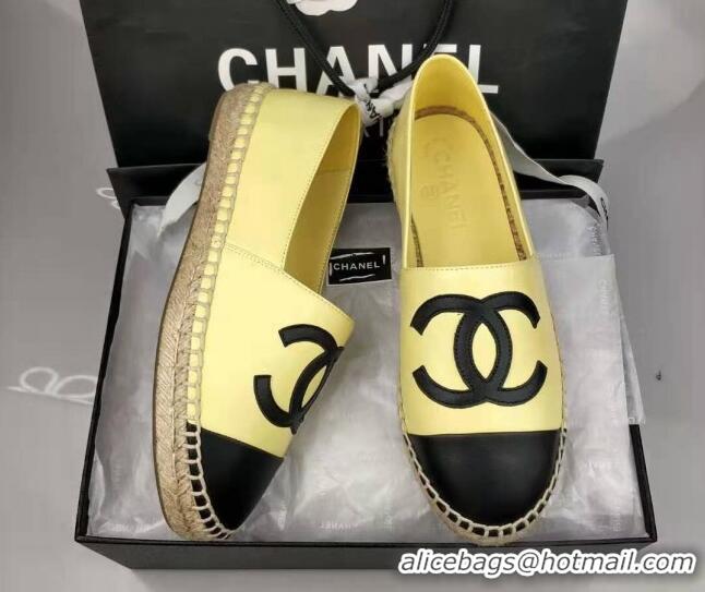 Stylish Chanel Lambskin Espadrilles Flat Yellow/Black 815134