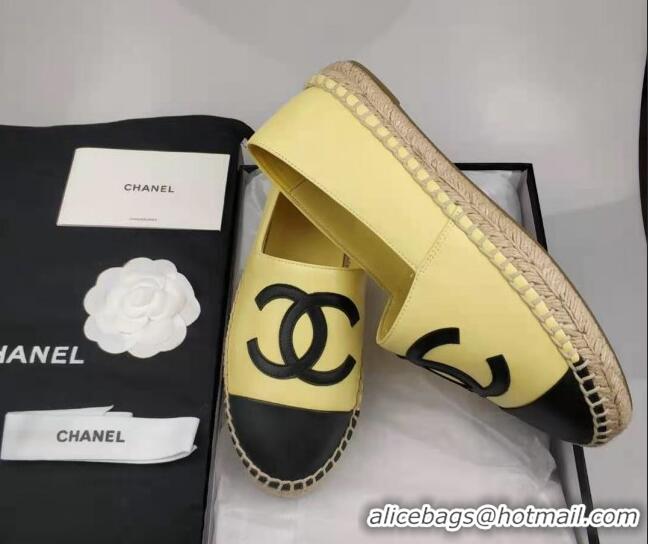 Stylish Chanel Lambskin Espadrilles Flat Yellow/Black 815134