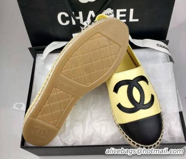 Stylish Chanel Lambskin Espadrilles Flat Yellow/Black 815134