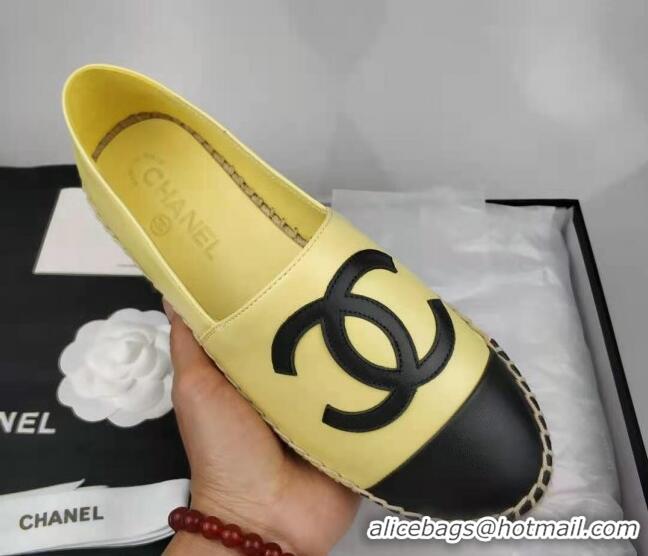 Stylish Chanel Lambskin Espadrilles Flat Yellow/Black 815134