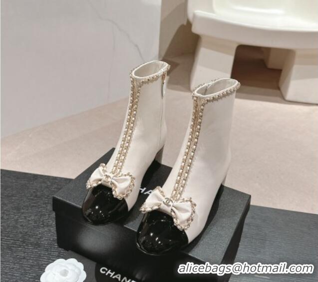 Purchase Chanel Calfskin Heel Ankle Boots with Chain and Bow White 816081