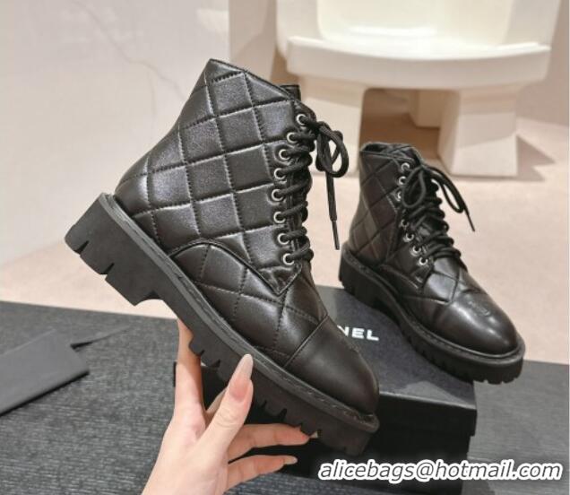 Durable Chanel Quilted Calfskin Lace up Ankle Boots Black 816131