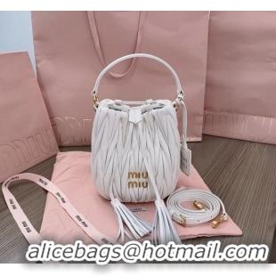 Top Grade Miu Miu Matelassé nappa leather bucket bag 5BE085 White 2024