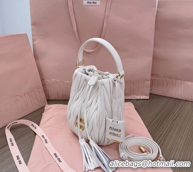 Top Grade Miu Miu Matelassé nappa leather bucket bag 5BE085 White 2024