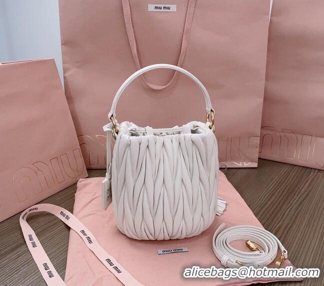 Top Grade Miu Miu Matelassé nappa leather bucket bag 5BE085 White 2024