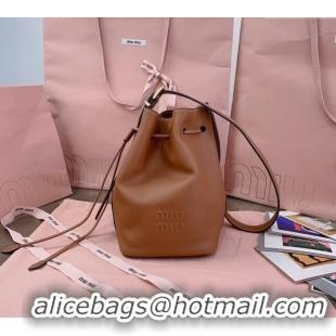 Shop Best Miu Miu Leather bucket bag 5BE090 Brown 2024