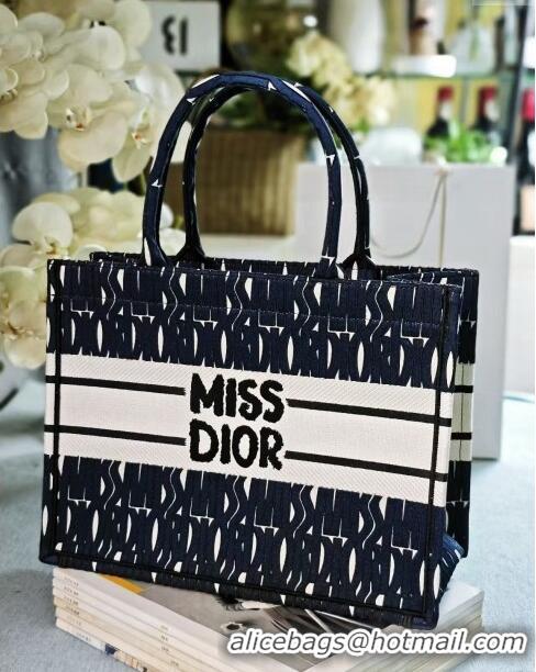 Discount Dior Medium Book Tote bag in Blue and White Miss Dior Allover Embroidery D1287 2024