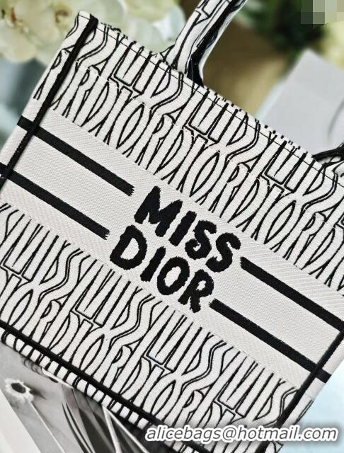 Spot Bulk Dior Small Book Tote bag in White and Black Miss Dior Allover Embroidery CD1286 2024