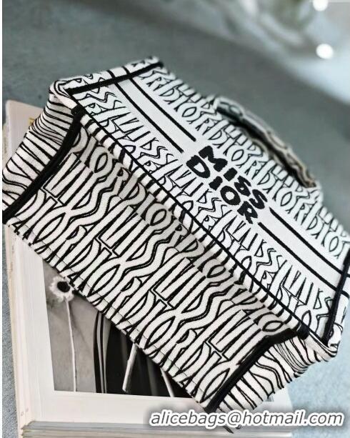 Spot Bulk Dior Small Book Tote bag in White and Black Miss Dior Allover Embroidery CD1286 2024