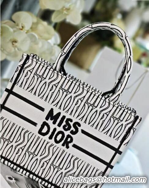 Spot Bulk Dior Small Book Tote bag in White and Black Miss Dior Allover Embroidery CD1286 2024