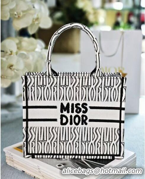 Spot Bulk Dior Small Book Tote bag in White and Black Miss Dior Allover Embroidery CD1286 2024