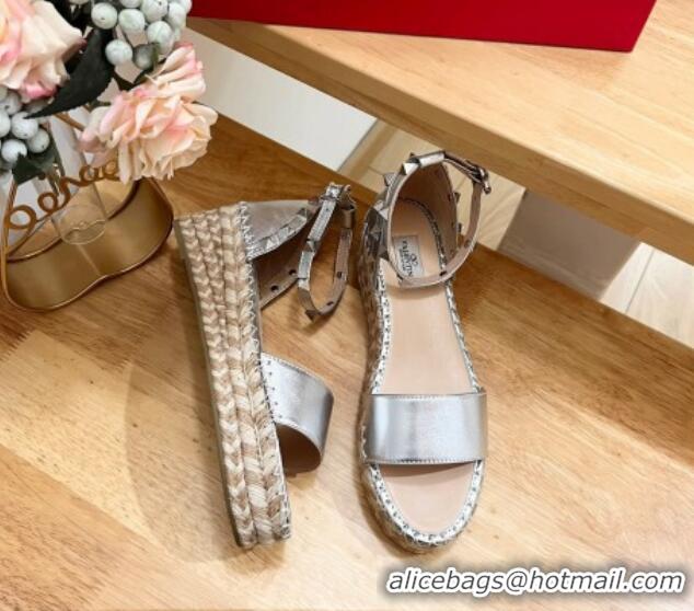 Good Quality Valentino Rockstud Espadrille Platform Sandals in Grained Calfskin Silver 612083