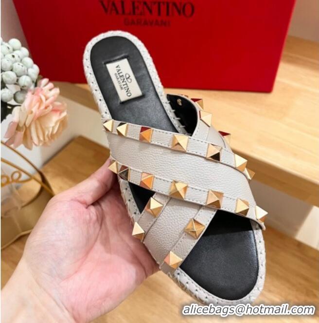 Sophisticated Valentino Rockstud Espadrille Flat Slides Sandal in Grained Calfskin Grey 612101