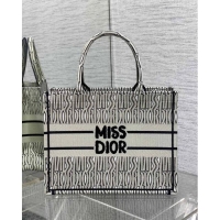 Buy Fashionable Dior...