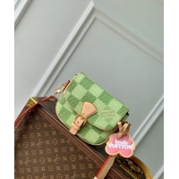 Top Grade Louis Vuitton Men's Montsouris Messenger bag in Green Damier Golf Canvas N40665 2024