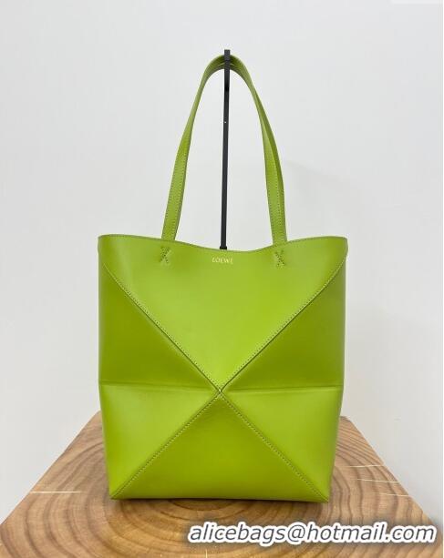 Top Quality Loewe Medium Puzzle Fold Tote in Shiny Calfskin 9029 Meadow Green 2024