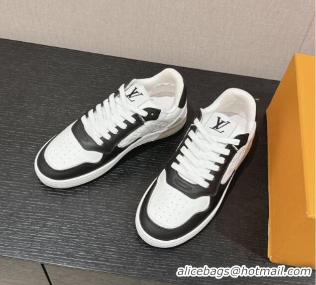 Sumptuous Louis Vuitton Time Out Sneakers in Calf Leather Black/White 0724096