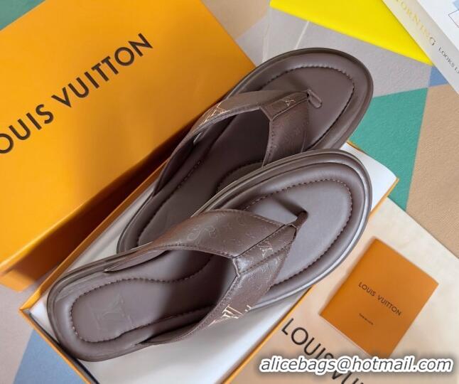 Luxurious Louis Vuitton Men's Flat Thong Slides Sandal in Calf Leather Brown 815077