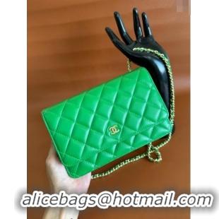 Market Sells Chanel Lambskin Classic Wallet on Chain WOC CH9092 Green 2024