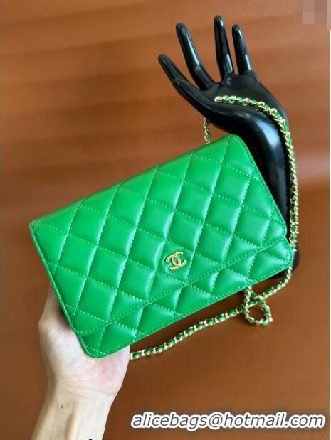 Market Sells Chanel Lambskin Classic Wallet on Chain WOC CH9092 Green 2024