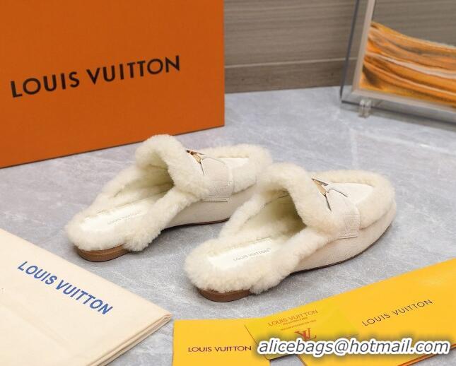 Pretty Style Louis Vuitton LV Capri Open Back Loafers/Flat Mules in Suede and Wool White 905095