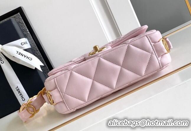 Stylish Chanel Lambskin Mini Flap bag with CC Chain CH083001 Light Pink 2024