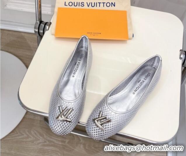 Best Grade Louis Vuitton Shake Flat Ballerinas Flat in Perforated Leather Silver 090510