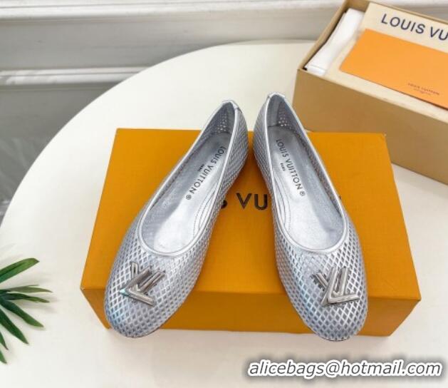 Best Grade Louis Vuitton Shake Flat Ballerinas Flat in Perforated Leather Silver 090510