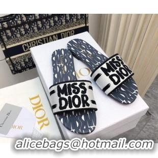 Hot Style Dior Dway Flat Slides Sandal in Embroidered Cotton and Miss Dior Allover Motif White/Grey 814012