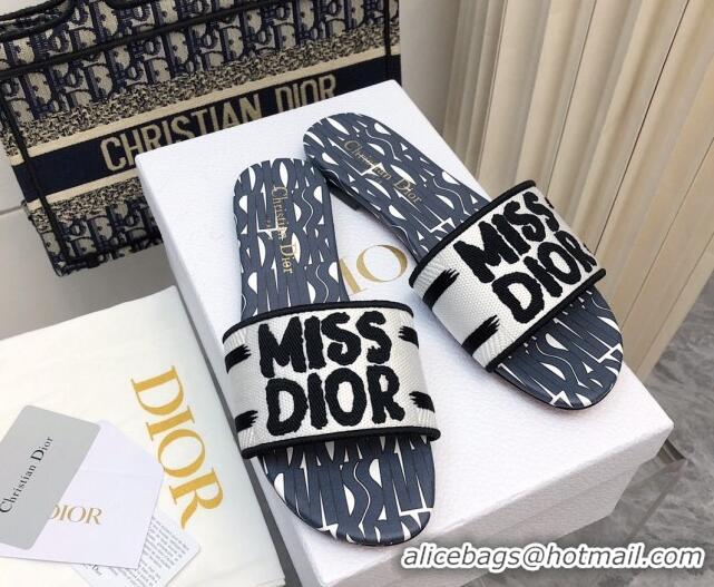 Hot Style Dior Dway Flat Slides Sandal in Embroidered Cotton and Miss Dior Allover Motif White/Grey 814012