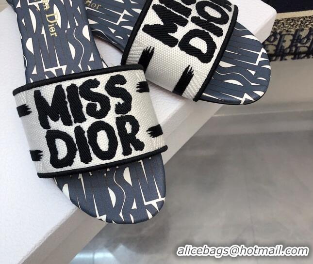 Hot Style Dior Dway Flat Slides Sandal in Embroidered Cotton and Miss Dior Allover Motif White/Grey 814012